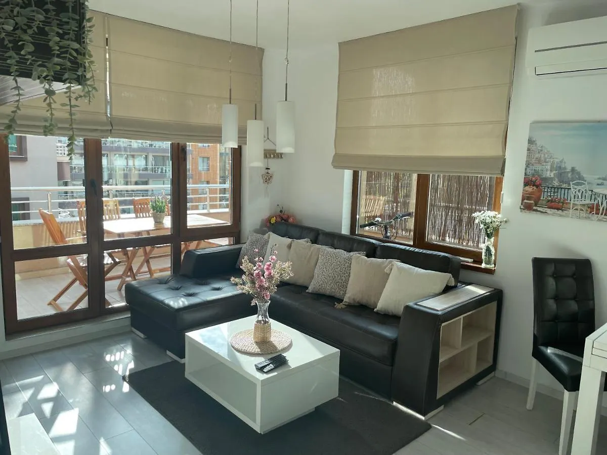 Апартамент La Тerrasse Apartment Burgas 0*,